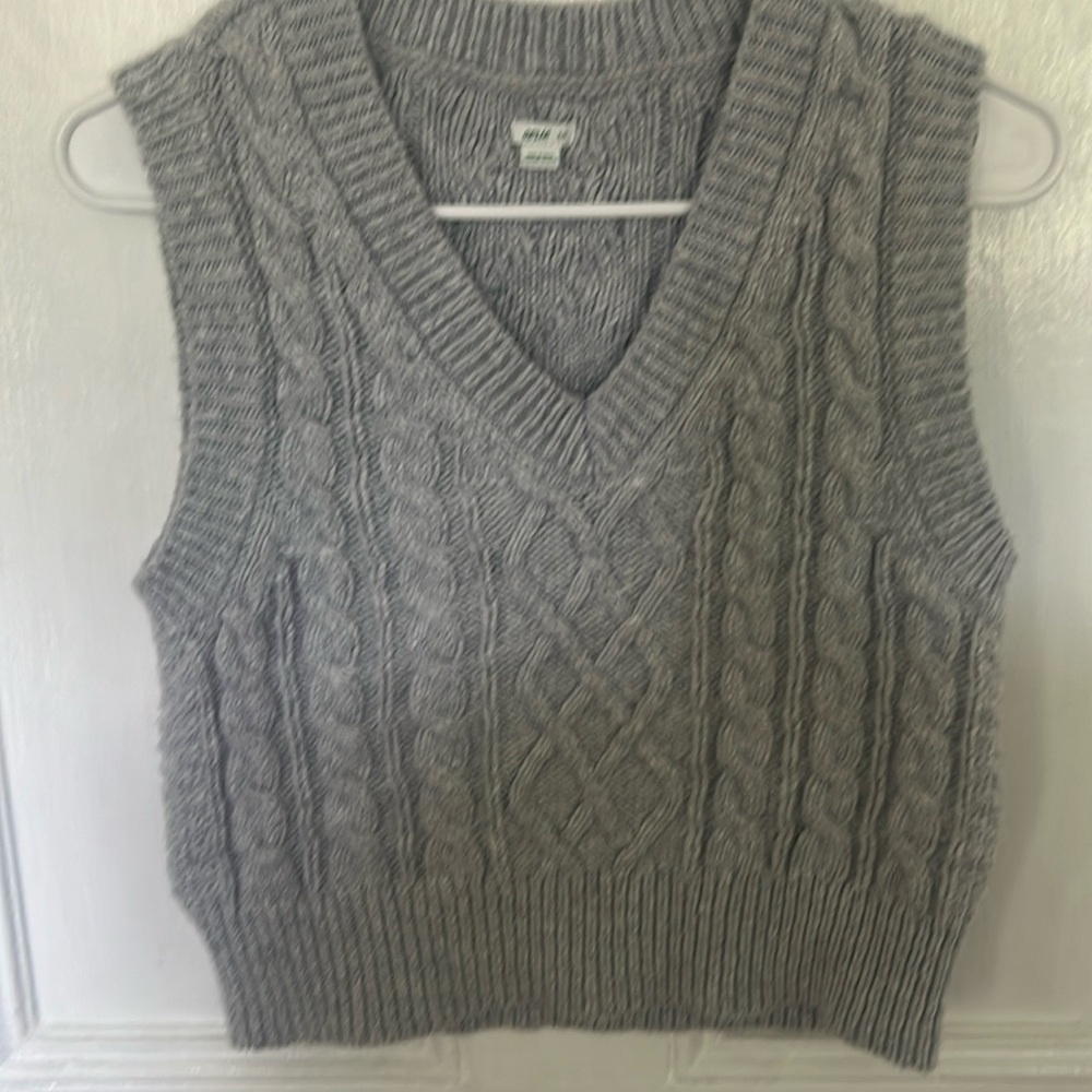 Aerie sweater vest
